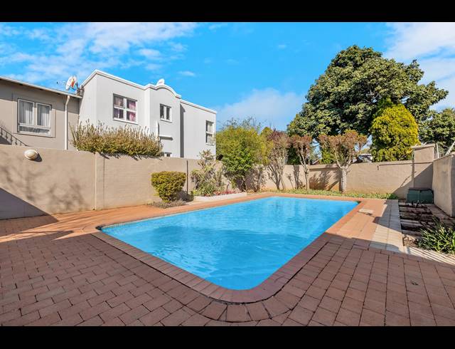 1 BEDROOM APARTMENT FOR SALE IN MONTGOMERY PARK